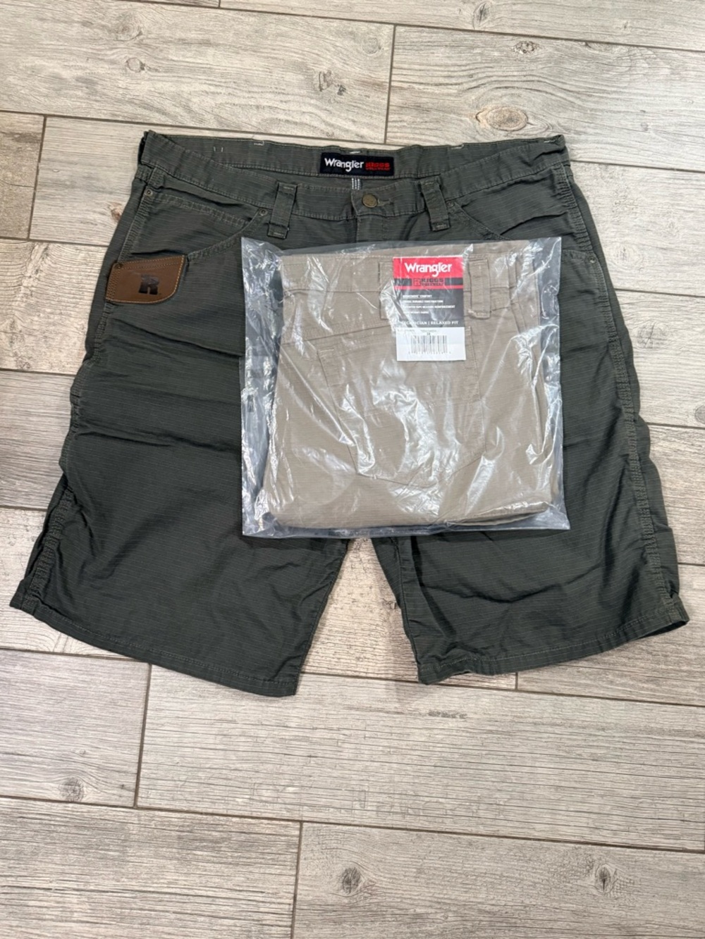 Wrangler Riggs Workwear Ripstop Shorts • 2 Pairs